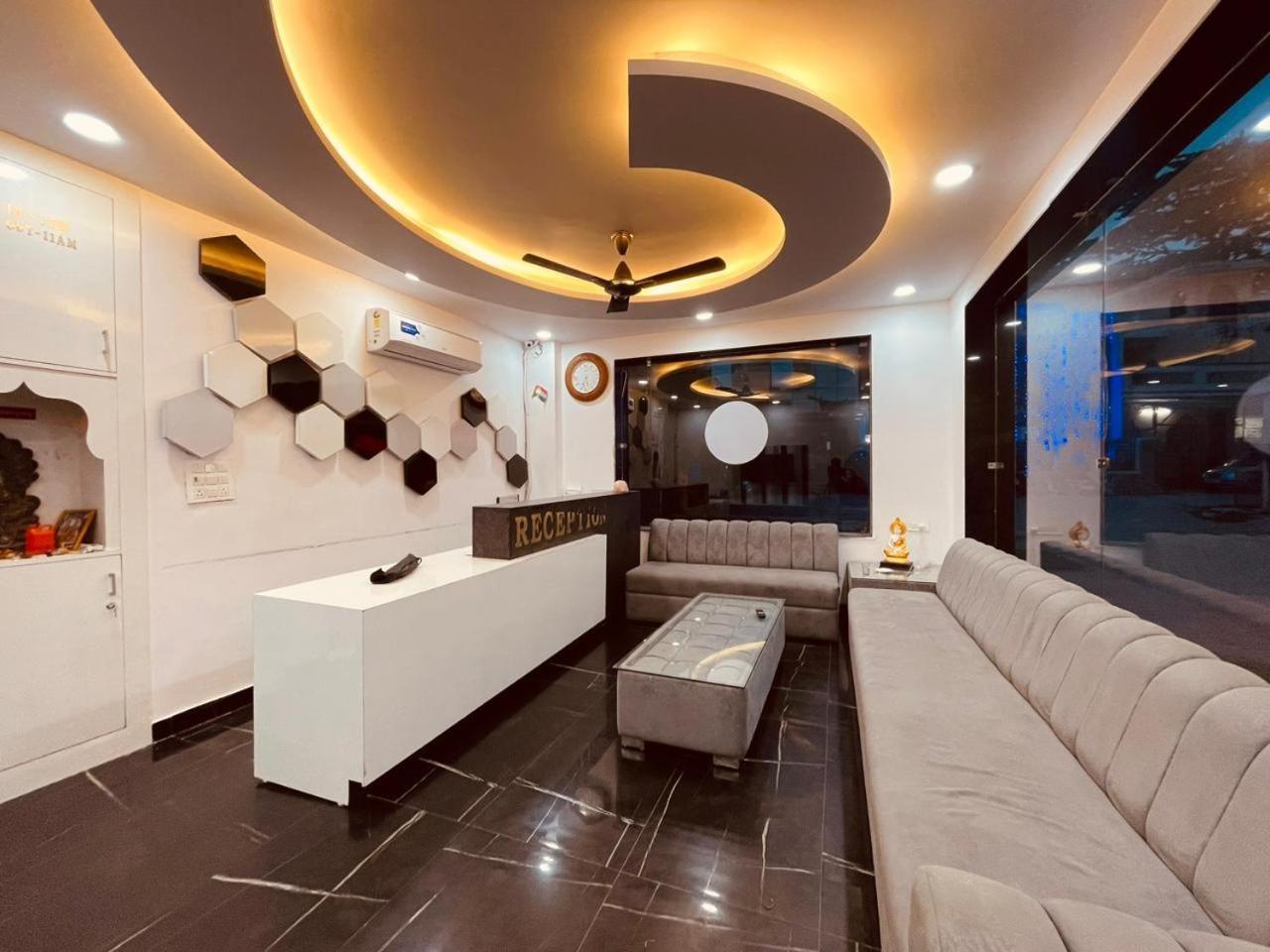 Wooibhotels The Divine Ganga Haridwār Exterior foto